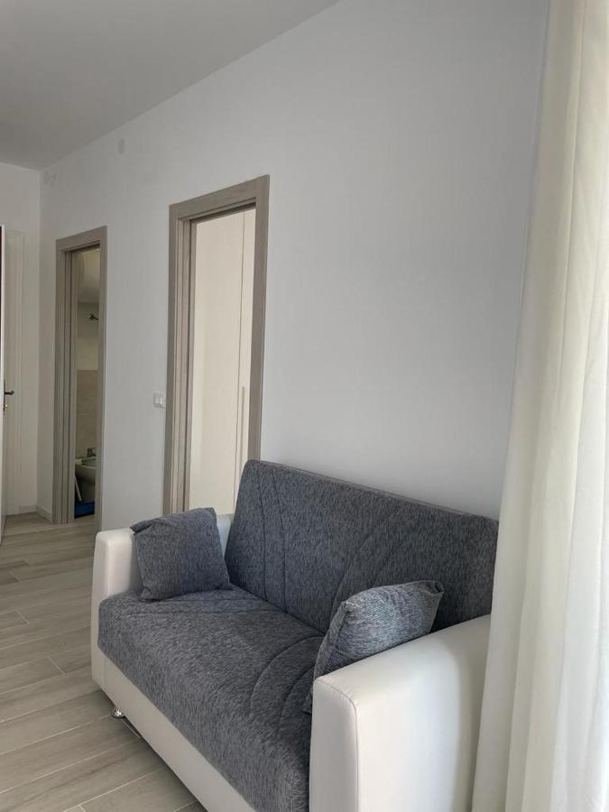 RESIDENCE APOLLO - WALTERIGATO Apartments SOLO PER FAMIGLIE Lido di Jesolo Esterno foto