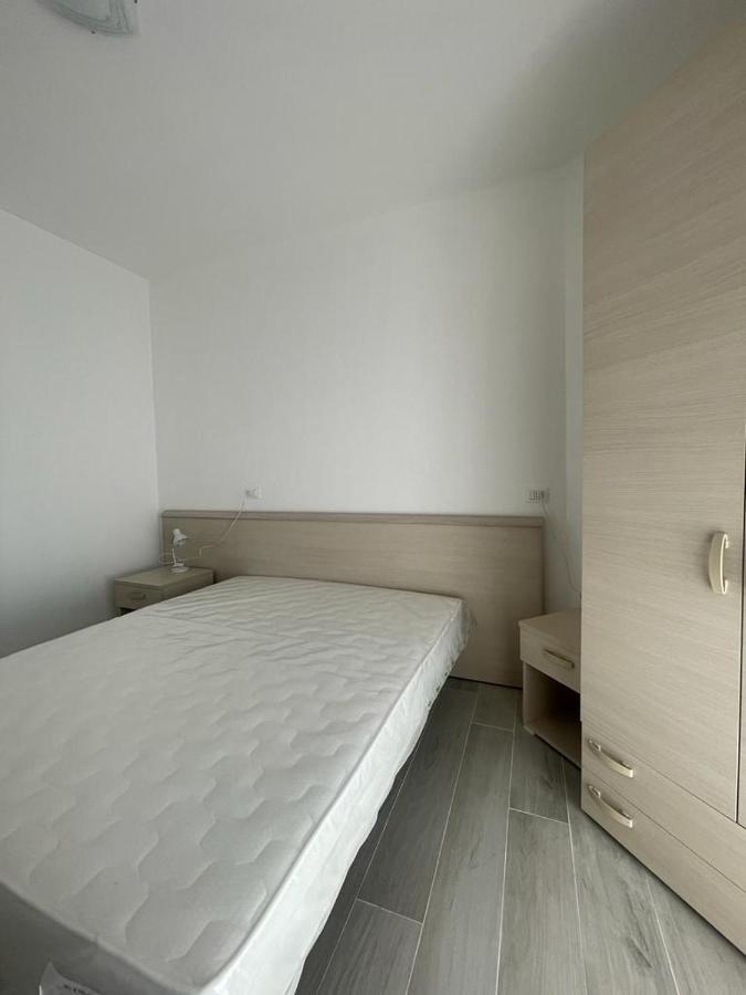 RESIDENCE APOLLO - WALTERIGATO Apartments SOLO PER FAMIGLIE Lido di Jesolo Esterno foto