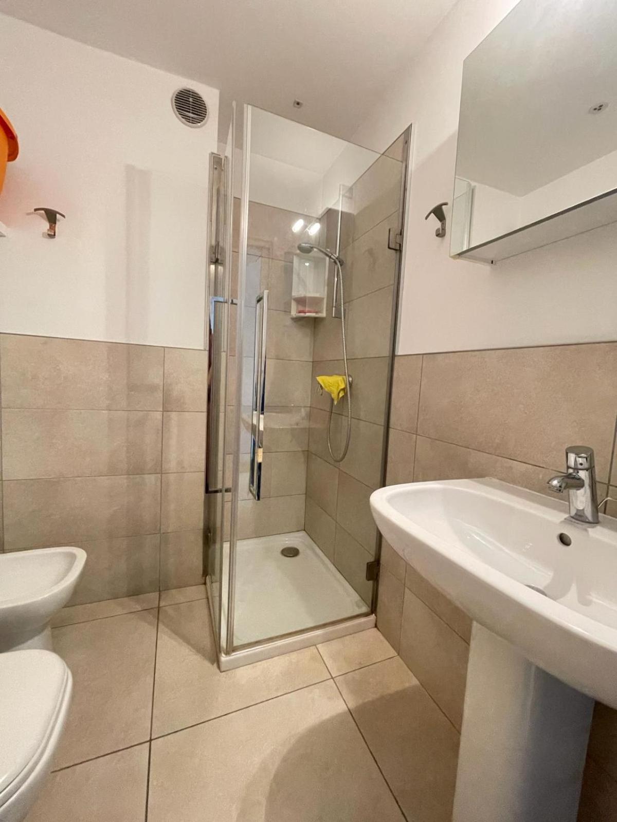 RESIDENCE APOLLO - WALTERIGATO Apartments SOLO PER FAMIGLIE Lido di Jesolo Esterno foto